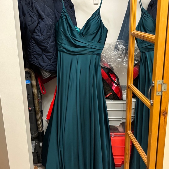 Emerald Green Gown - Picture 3 of 3